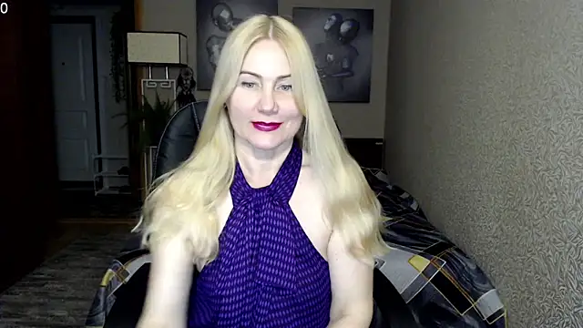 Snapshot of _Mire11a69 chatting on February 14, 8:26 pm Mire11a69 online show from February 14, 8:26 pm