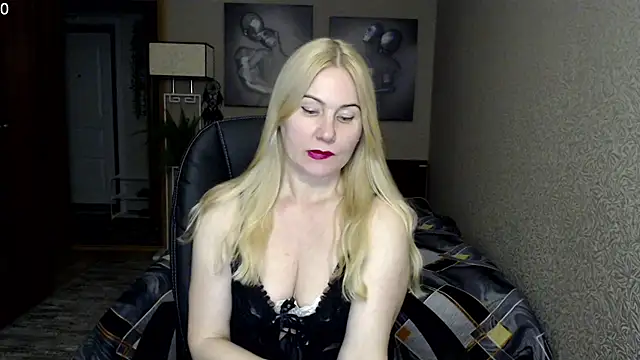 Snapshot of _Mire11a69 chatting on February 15, 5:28 pm Mire11a69 online show from February 15, 5:28 pm