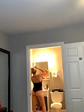 Snapshot of 1fun_one chatting on November 10, 1:26 am 1fun one online show from November 10, 1:26 am