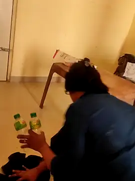 Snapshot of YourSuperTanya chatting on March 14, 8:10 am YourSuperTanya online show from March 14, 8:10 am