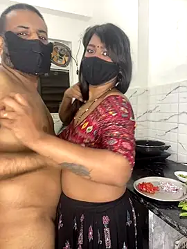 Snapshot of YourSuperTanya chatting on December 5, 10:13 am YourSuperTanya online show from December 5, 10:13 am