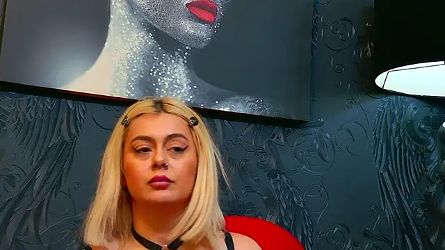 Snapshot of ChloeFrost chatting on February 26, 5:31 am ChloeFrost online show from February 26, 5:31 am