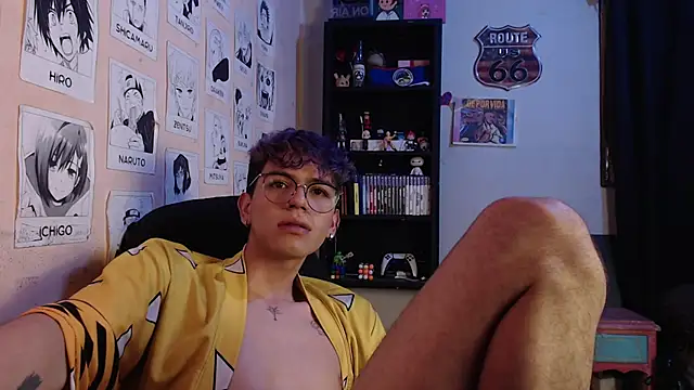 Snapshot of Mickey_Magic chatting on January 19, 9:33 am Mickey Magic online show from January 19, 9:33 am