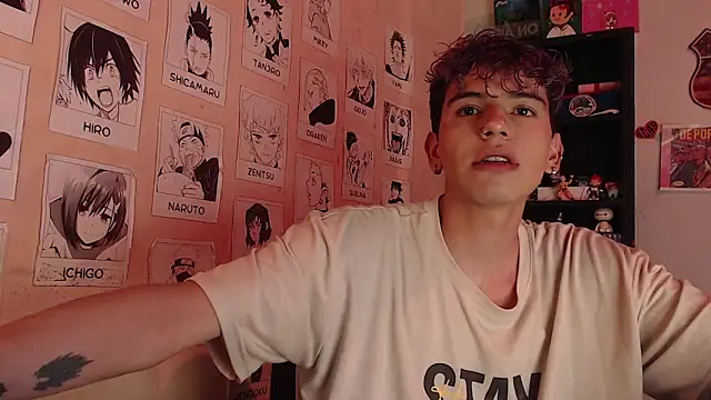 Snapshot of Mickey_Magic chatting on January 21, 7:15 am Mickey Magic online show from January 21, 7:15 am