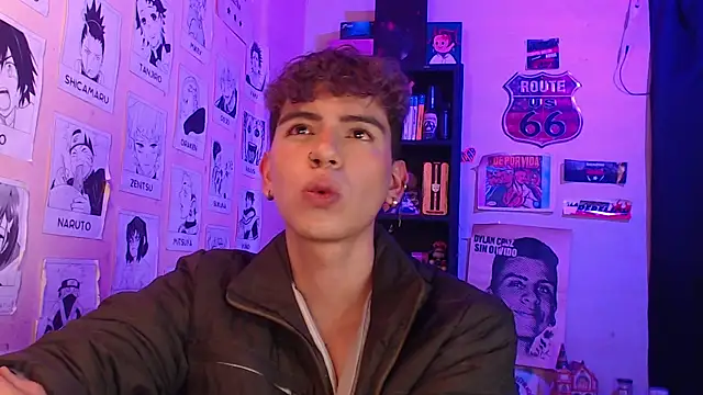 Snapshot of Mickey_Magic chatting on February 21, 10:48 pm Mickey Magic online show from February 21, 10:48 pm