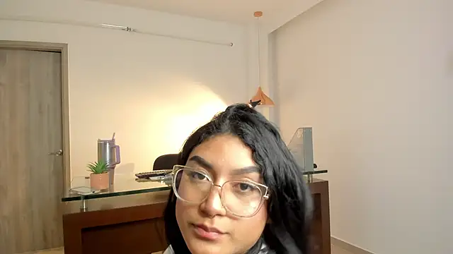 Snapshot of Camila_Mason chatting on February 8, 4:25 am Camila Mason online show from February 8, 4:25 am