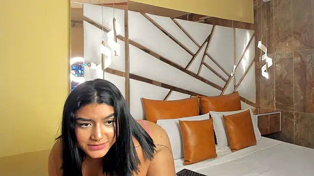 Snapshot of Camila_Mason chatting on February 23, 5:56 am Camila Mason online show from February 23, 5:56 am