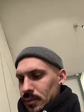 AssHunter4k online show from March 4, 9:29 am