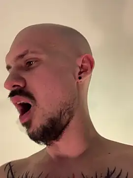 AssHunter4k online show from March 6, 4:17 pm