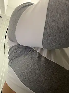 Miia Jazmin online show from November 13, 5:12 pm