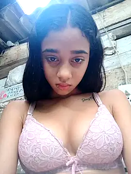 Snapshot of Zoe_Sweett18 chatting on January 16, 10:12 pm Zoe Sweett18 online show from January 16, 10:12 pm