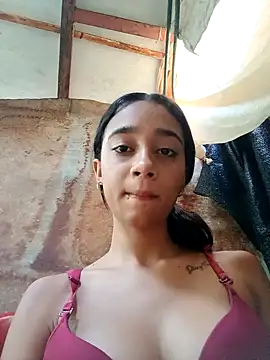 Snapshot of Zoe_Sweett18 chatting on January 20, 10:15 pm Zoe Sweett18 online show from January 20, 10:15 pm