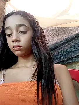 Snapshot of Zoe_Sweett18 chatting on January 24, 6:56 pm Zoe Sweett18 online show from January 24, 6:56 pm