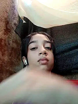 Snapshot of Zoe_Sweett18 chatting on January 28, 7:10 pm Zoe Sweett18 online show from January 28, 7:10 pm