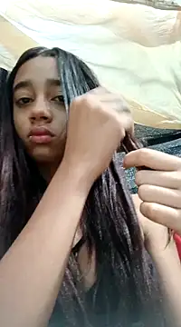 Snapshot of Zoe_Sweett18 chatting on February 10, 12:39 pm Zoe Sweett18 online show from February 10, 12:39 pm