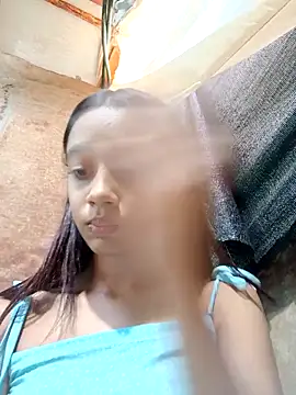 Snapshot of Zoe_Sweett18 chatting on February 13, 10:22 pm Zoe Sweett18 online show from February 13, 10:22 pm