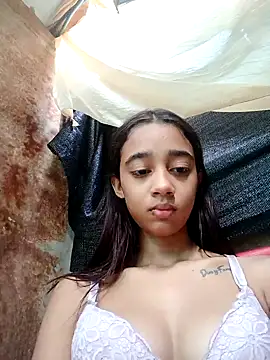 Snapshot of Zoe_Sweett18 chatting on February 14, 12:47 pm Zoe Sweett18 online show from February 14, 12:47 pm