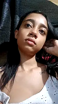 Snapshot of Zoe_Sweett18 chatting on March 13, 10:43 pm Zoe Sweett18 online show from March 13, 10:43 pm