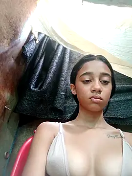 Snapshot of Zoe_Sweett18 chatting on March 20, 12:53 pm Zoe Sweett18 online show from March 20, 12:53 pm