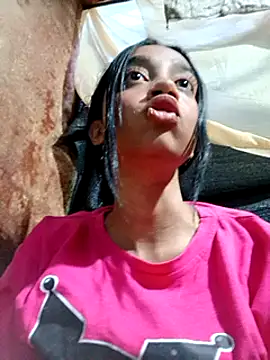 Snapshot of Zoe_Sweett18 chatting on March 20, 10:51 pm Zoe Sweett18 online show from March 20, 10:51 pm