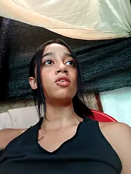 Snapshot of Zoe_Sweett18 chatting on March 21, 7:46 pm Zoe Sweett18 online show from March 21, 7:46 pm