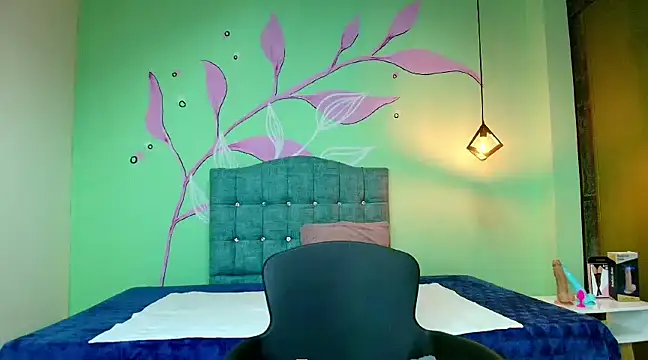 Snapshot of Connie_Bell chatting on February 22, 12:29 pm Connie Bell online show from February 22, 12:29 pm