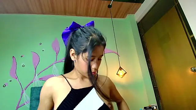Snapshot of Connie_Bell chatting on February 24, 10:58 pm Connie Bell online show from February 24, 10:58 pm