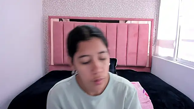 Connie Bell online show from December 20, 7:43 pm