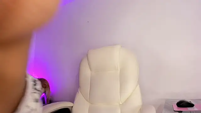 Snapshot of ashanty_b5 chatting on October 27, 7:01 am ashanty b5 online show from October 27, 7:01 am