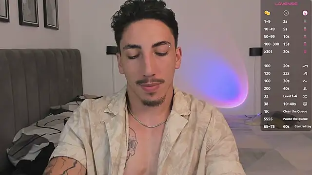 dylanspencer28 online show from February 4, 10:24 pm