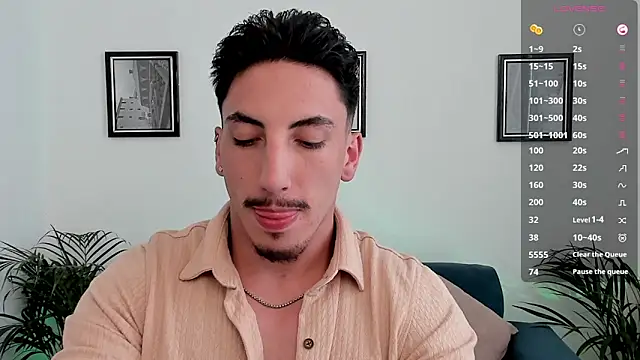 dylanspencer28 online show from March 12, 9:03 pm