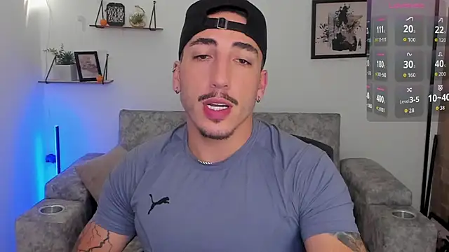 dylanspencer28 online show from October 26, 12:05 am