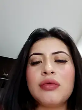 isabella1616 online show from February 15, 8:44 am