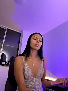 Snapshot of Michell_sr chatting on October 9, 11:36 pm Michell sr online show from October 9, 11:36 pm