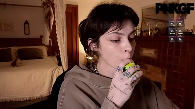 bunnierotten online show from February 4, 6:06 pm