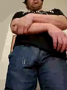 Snapshot of almighty_d chatting on January 19, 1:10 am almighty d online show from January 19, 1:10 am