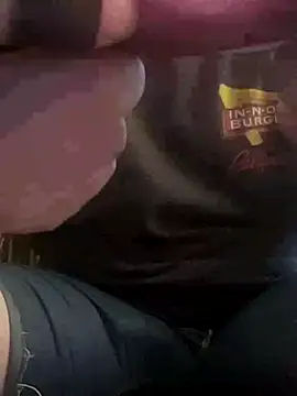 Snapshot of almighty_d chatting on February 26, 7:27 pm almighty d online show from February 26, 7:27 pm