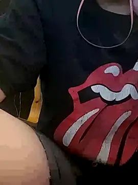 Snapshot of almighty_d chatting on February 27, 4:52 am almighty d online show from February 27, 4:52 am