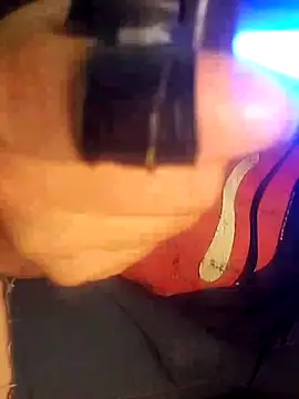 Snapshot of almighty_d chatting on February 28, 8:20 am almighty d online show from February 28, 8:20 am