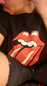 Snapshot of almighty_d chatting on March 1, 4:04 am almighty d online show from March 1, 4:04 am