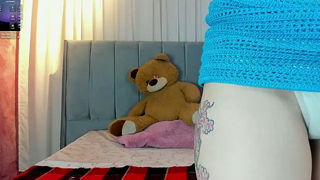 Snapshot of camilapersy chatting on February 11, 12:37 pm camilapersy online show from February 11, 12:37 pm