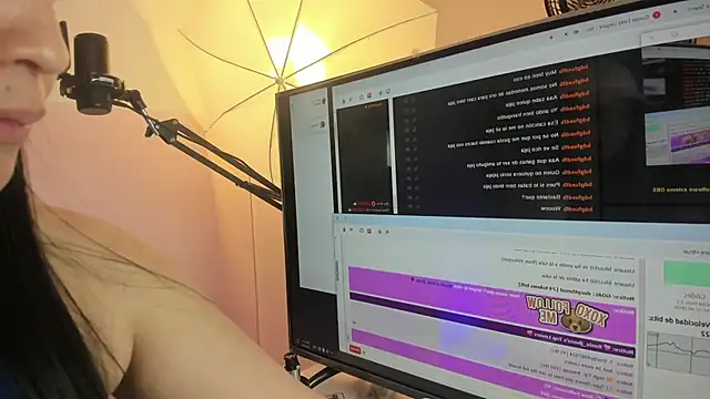 Snapshot of Rosie_jhons chatting on February 1, 7:47 am Rosie jhons online show from February 1, 7:47 am