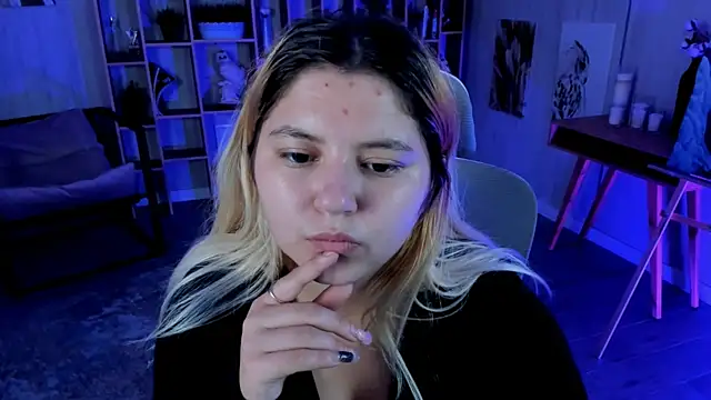 Snapshot of DiaAngell chatting on September 11, 4:29 pm DiaAngell online show from September 11, 4:29 pm