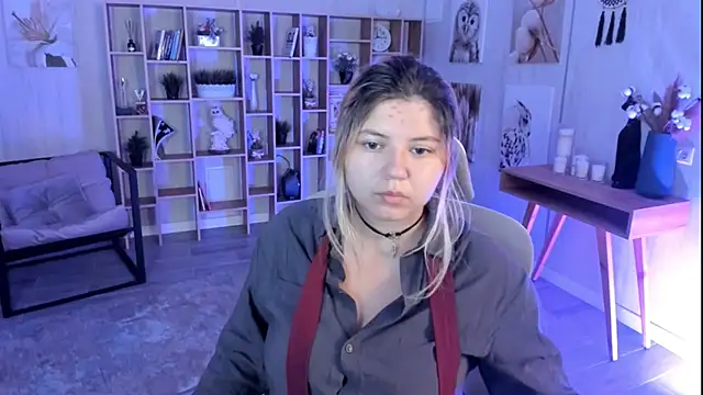 Snapshot of DiaAngell chatting on September 25, 8:23 pm DiaAngell online show from September 25, 8:23 pm