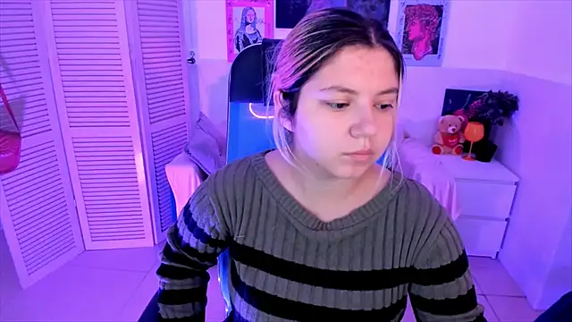 Snapshot of DiaAngell chatting on September 29, 8:35 pm DiaAngell online show from September 29, 8:35 pm