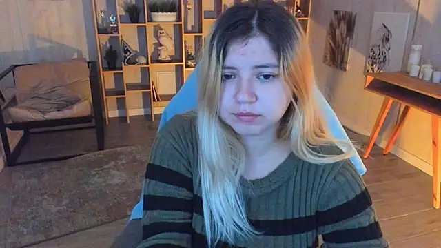 Snapshot of DiaAngell chatting on October 26, 7:42 pm DiaAngell online show from October 26, 7:42 pm