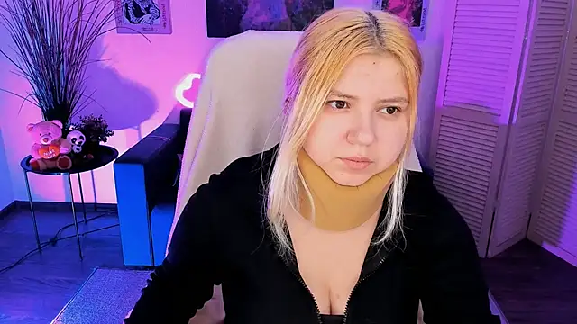 Snapshot of DiaAngell chatting on November 26, 6:42 pm DiaAngell online show from November 26, 6:42 pm