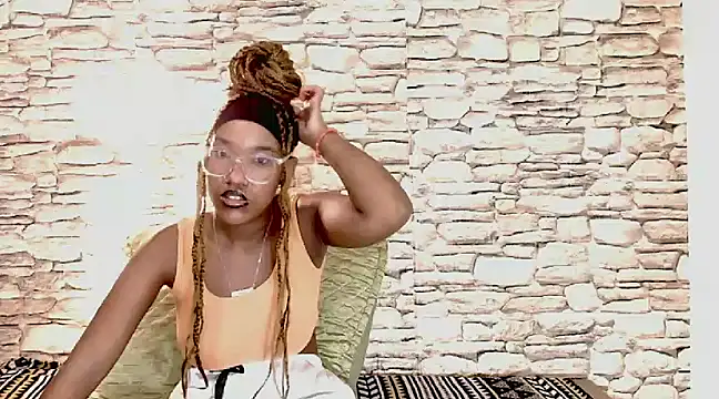 EroticSexyPrada online show from February 25, 4:24 am