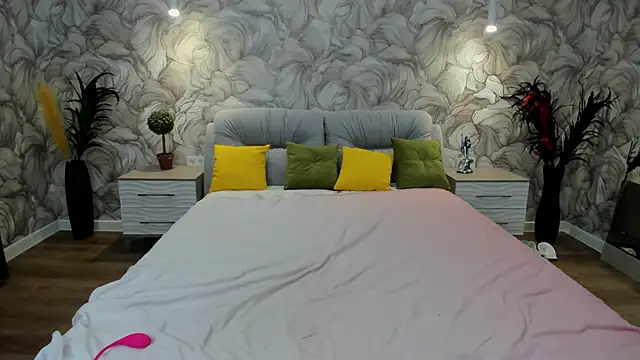 SusannJohnson online show from March 6, 2:18 pm