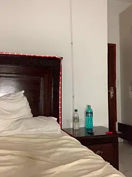 madell online show from April 3, 2:31 am